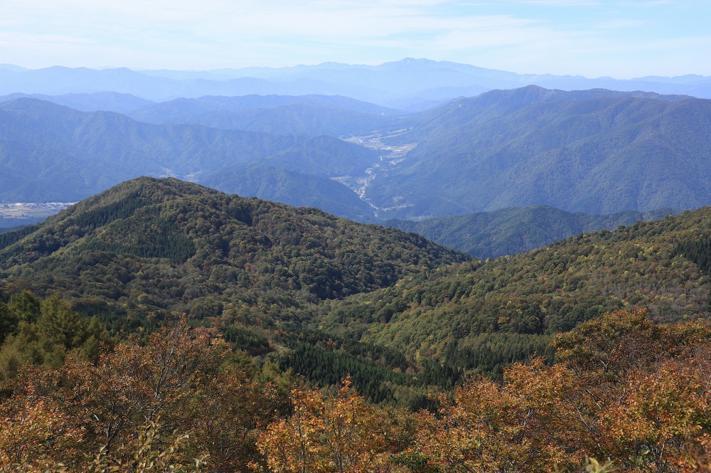 雄大な自然の先には日本三大霊山の白山