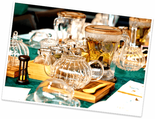 薬草ティーセレモニー体験は岐阜県飛騨古川で体験できます。