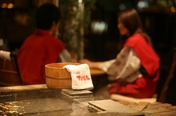 足湯スポットをまわったり、温泉街をぶらり散策するのも下呂の楽しみ方の一つ