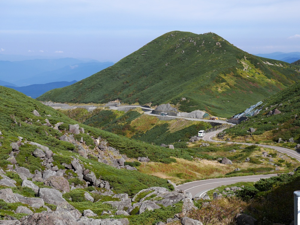 平湯峠と乗鞍畳平を結ぶ日本一の高所を走る乗鞍スカイライン