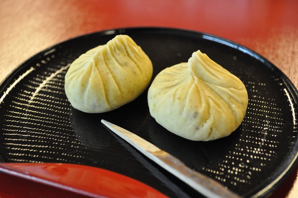 良質な栗の産地、岐阜県じまんの栗きんとん