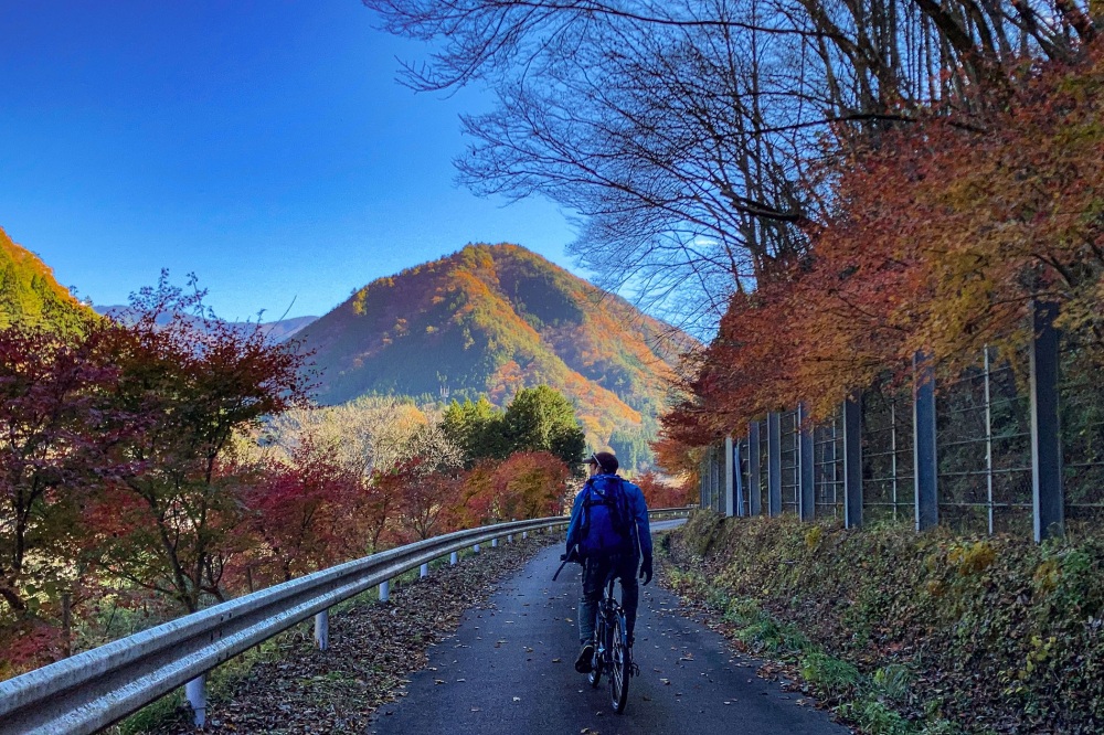 旧森林鉄道跡を走り抜ける！