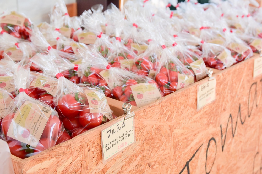 常時7~8種類のミニトマトが並ぶ