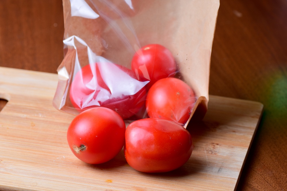 主力商品「まずいトマト（加熱用トマト）」