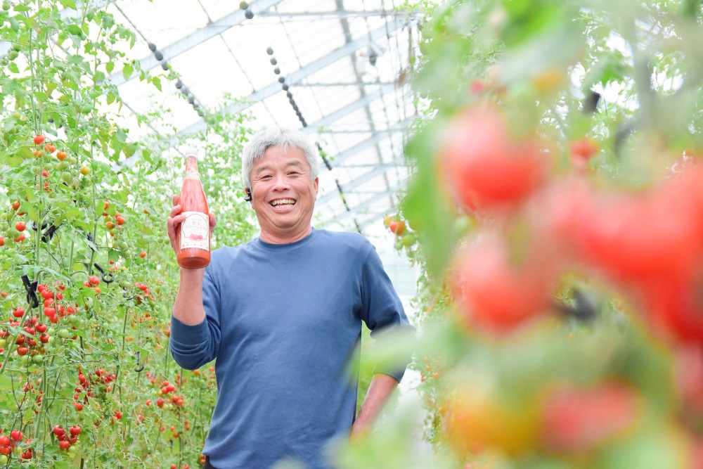 直売所で購入者に明るく話しかけてくれる代表の戸田さん