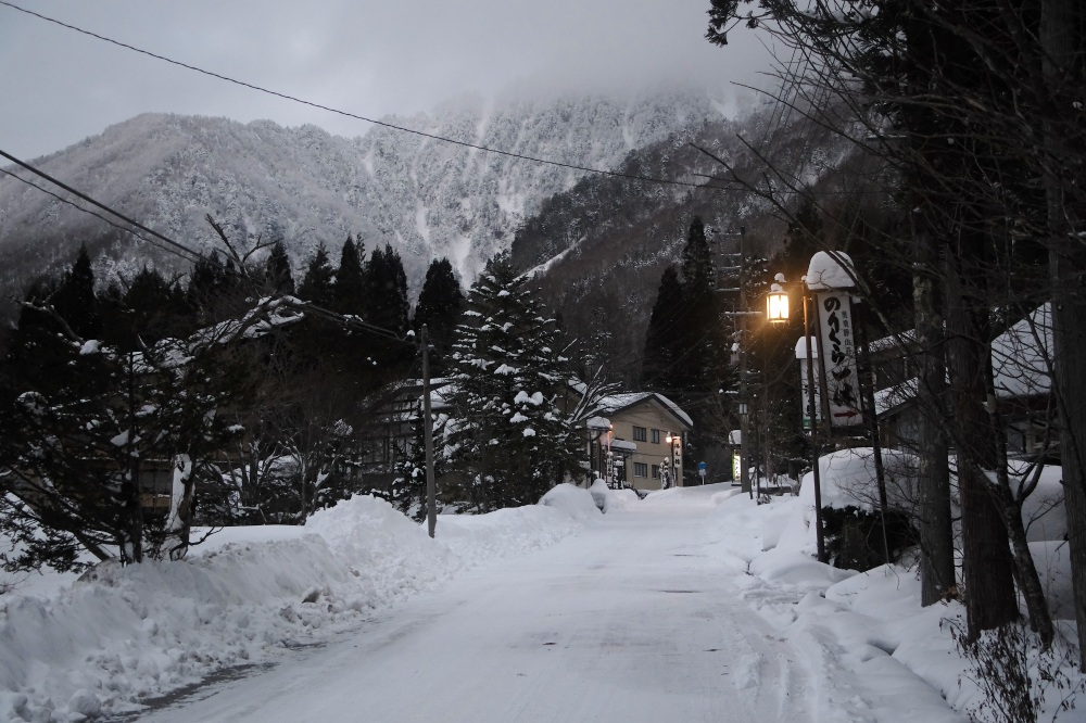 厳しくも美しい冬の奥飛騨温泉郷