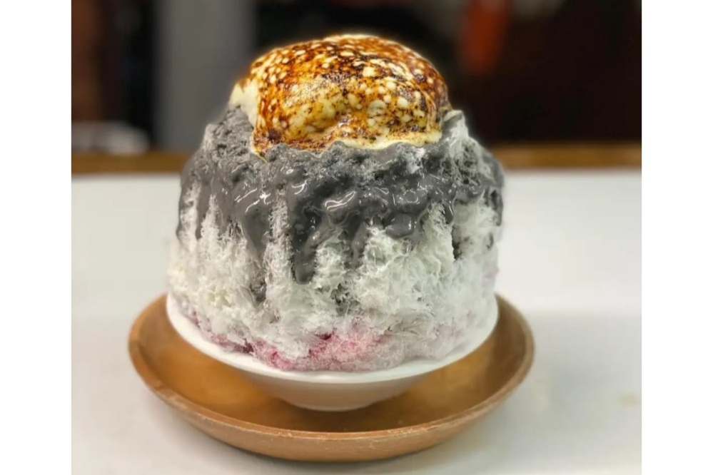 提供写真：黒ごまフロマージュ