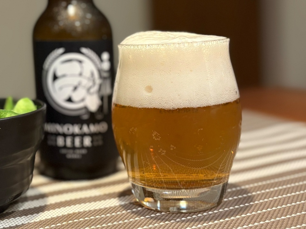 泡の盛り上がりときめの細かさにご注目。