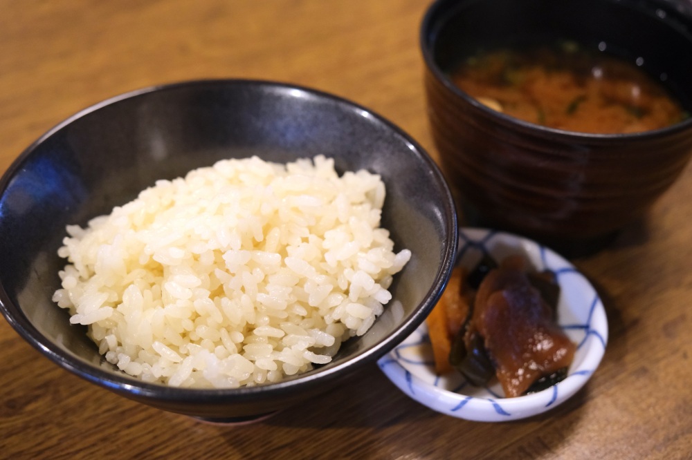 風味が一段と強い地元の茶飯