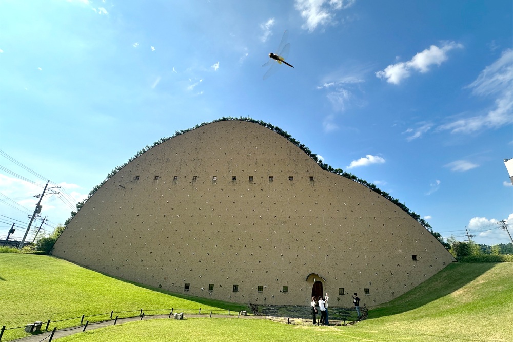 ユニークな外観が印象的な多治見モザイクタイルミュージアム