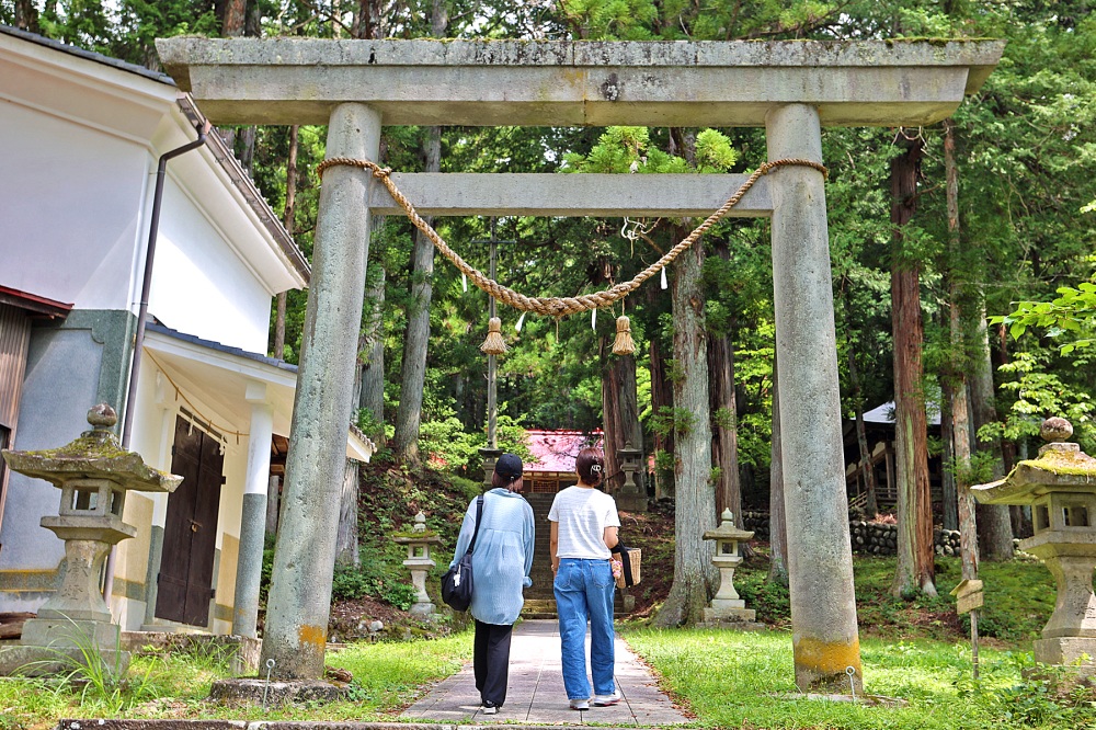 頑張って階段を登ります。