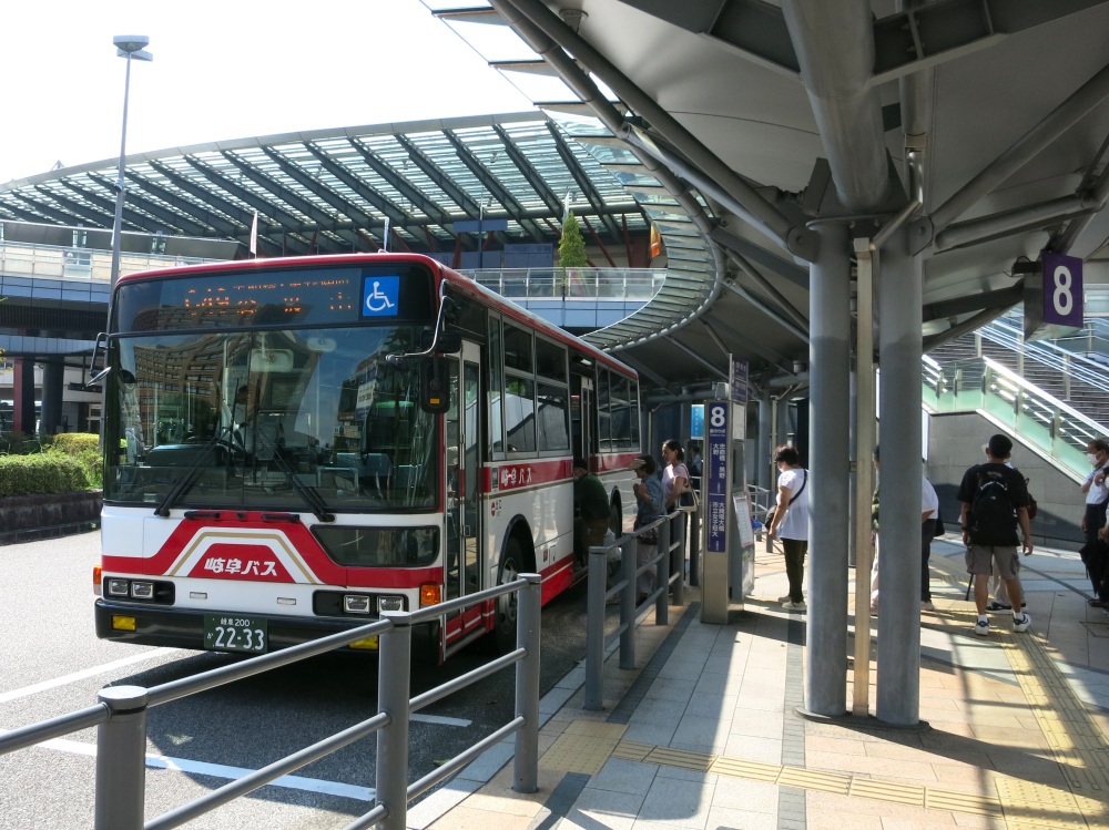 8番のりば 忠節橋・黒野・大野方面行き