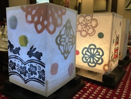 和紙と木版画のランプシェード
