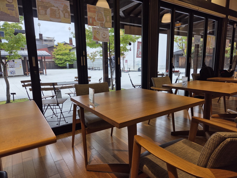 飛騨家具を使用