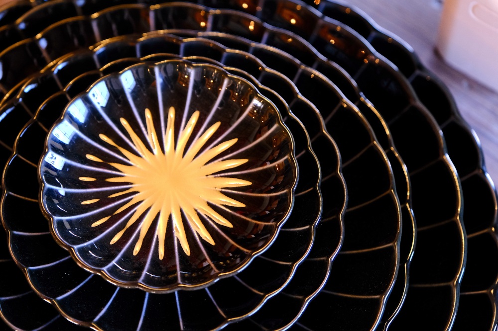 光の当たり方で表情を変えていく