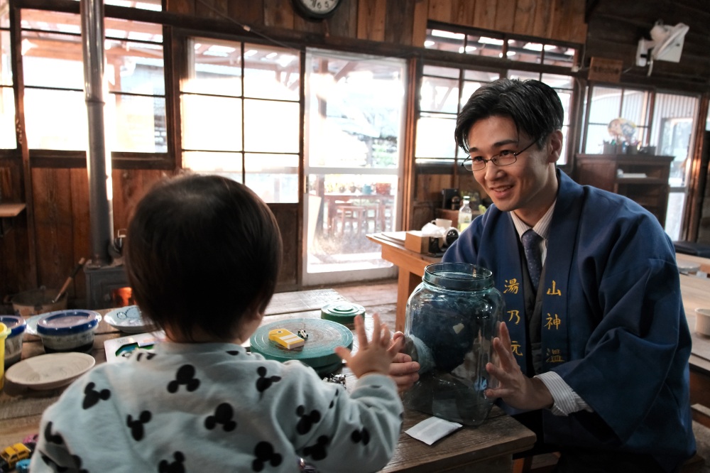 旅行バトラーのファインプレーで我が子は機嫌を保つ（笑）