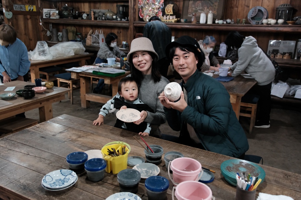 最後は作品と3人で記念写真