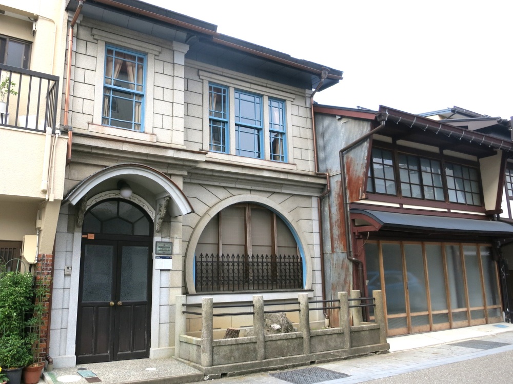 登録有形文化財の旧堀谷医院