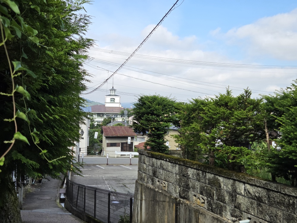 高台なので高山の城下町の景色が見られます。