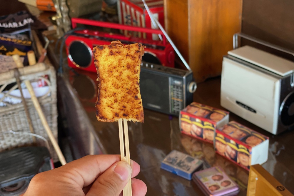 岩村カステーラやお団子など、食べ歩きもおすすめ