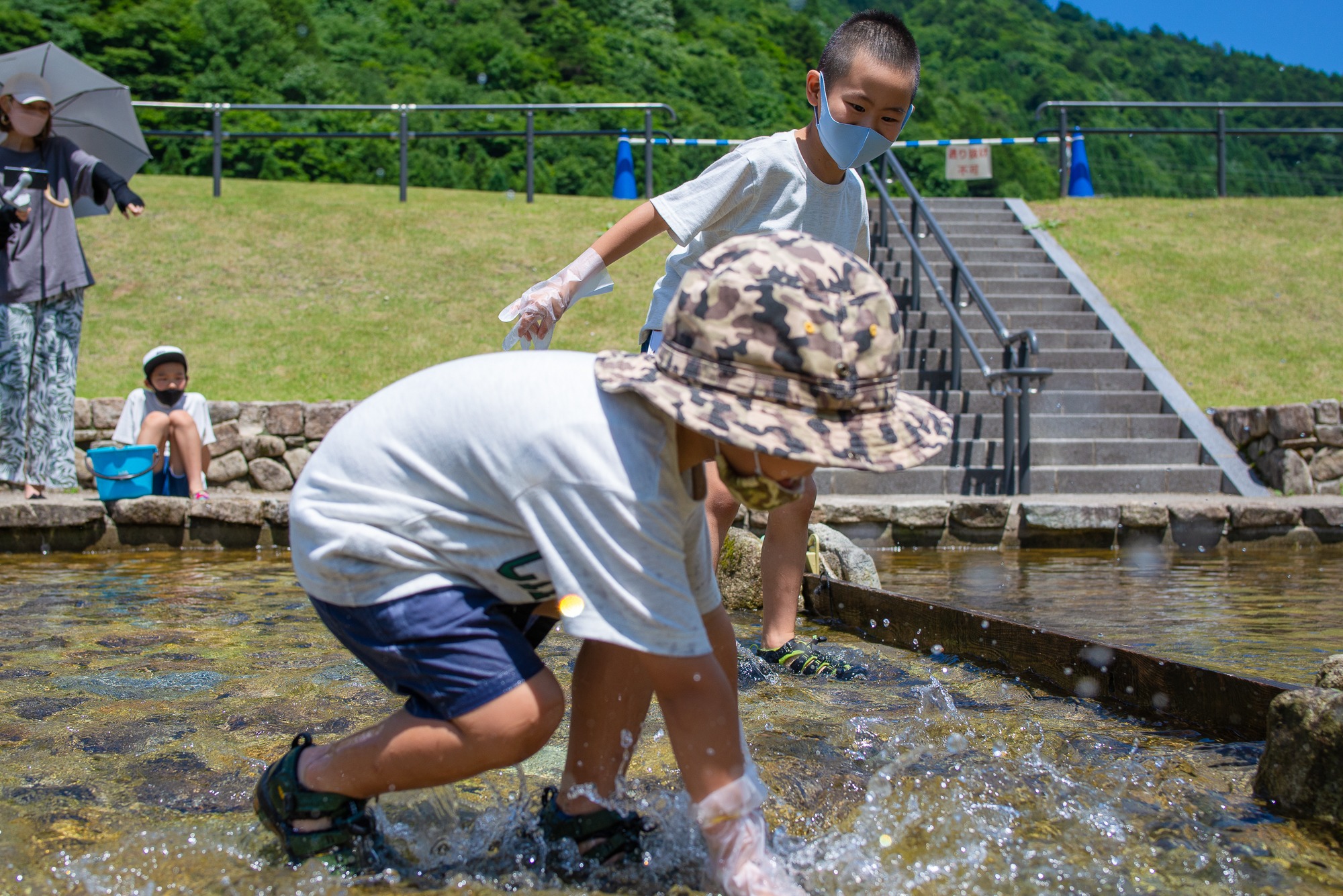 親子で水遊びの問題を解決！「清流長良川あゆパーク」なら快適に1日が過ごせます