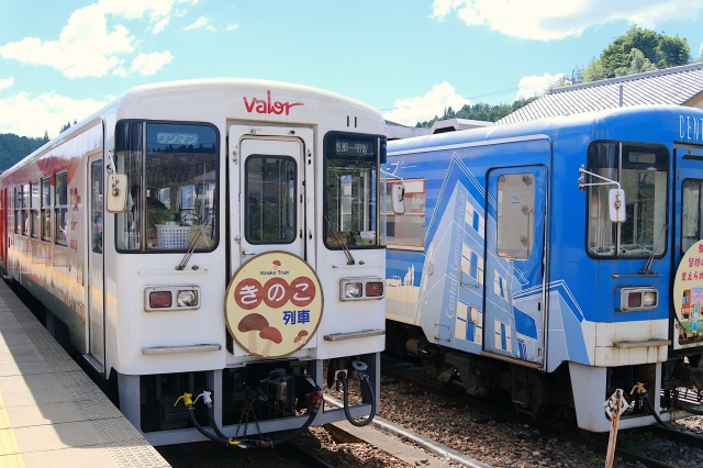 明知鉄道 秋の食堂車
