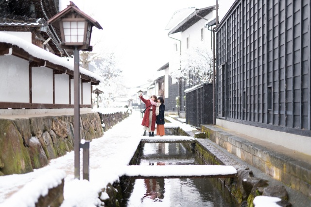 瀬戸川と白壁土蔵街