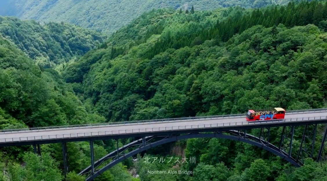 おくひだマウンテンバス（高山市）
