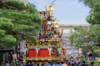 秋の高山祭(八幡祭)