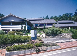 美濃焼伝統産業会館
