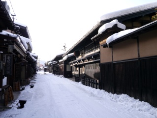 飛騨高山　古い町並（下町通り）