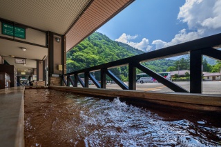 アルプス街道平湯 平湯バスターミナル