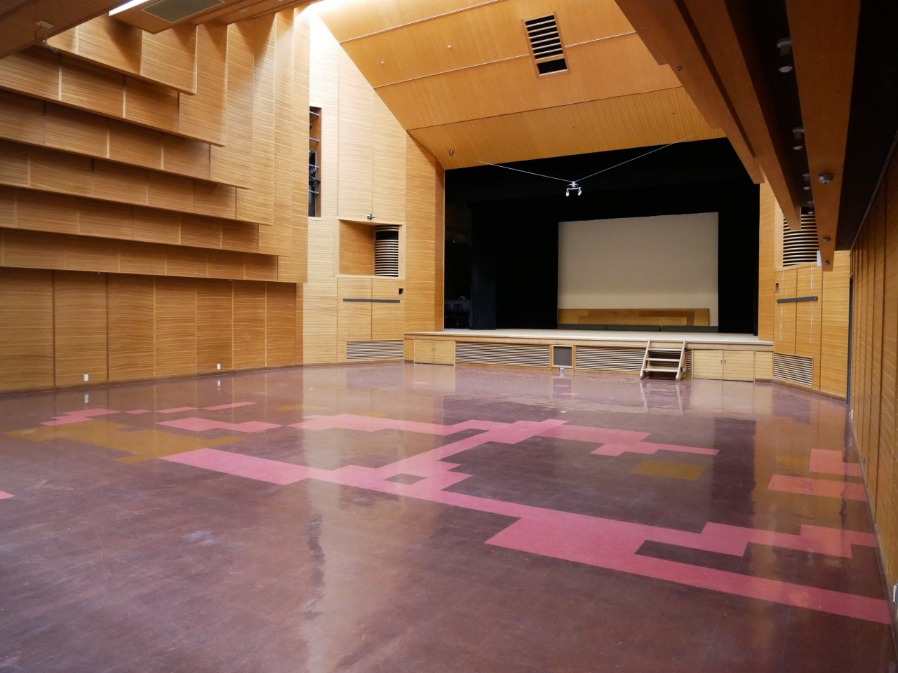 関市文化会館小ホール舞台
