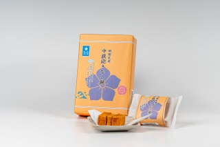 明智光秀　中鉄砲　きな粉餅［伸光製菓(株)］