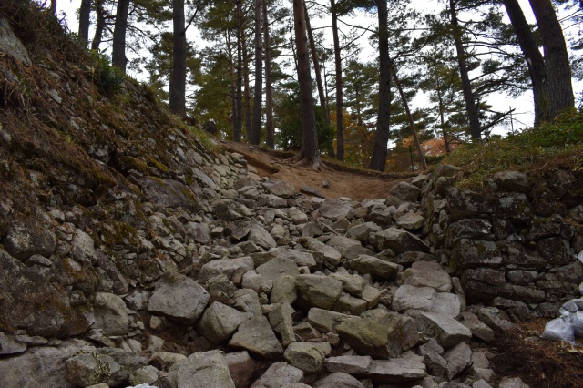 出桝形虎口への通路